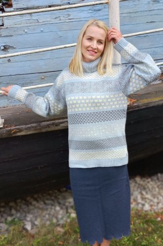 TM-636 S Merino pullover with cat pattern